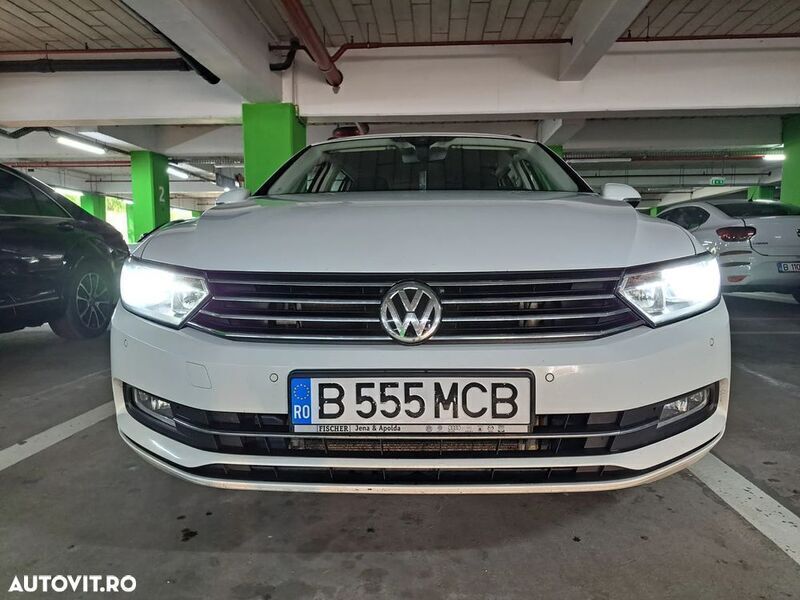 Alb Utilizat 2018 VW Passat Break | 11.400 EUR (Preț bun) - Imagine 1/4