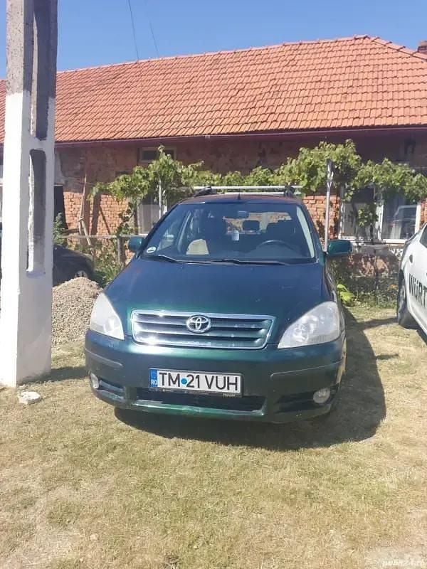 Utilizat 2002 Toyota Avensis Van | 1.200 EUR - Imagine 1/4