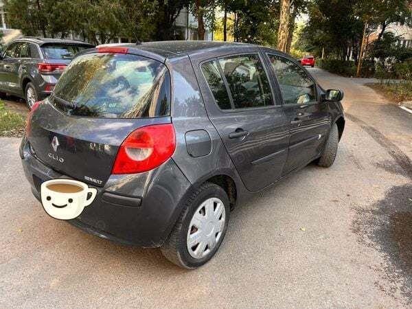 Utilizat 2006 Renault Clio II Hatchback | 1.800 EUR (Preț bun) - Imagine 1/4