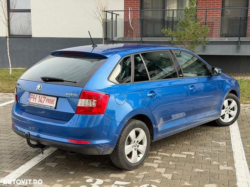 Second-hand Skoda Rapid Joy 90 CP (66 kW) 2016 Culoarealbastru Hatchback