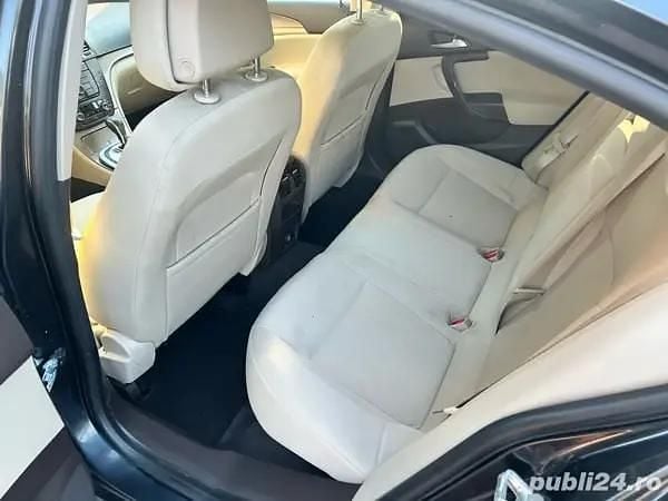 Second-hand Opel Insignia 135 CP (99 kW) 2011 Hatchback