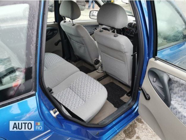 Second-hand Lada 111 90 CP (66 kW) 2011 Albastru Berlinǎ