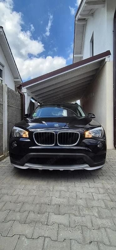 Second-hand BMW X1 184 CP (135 kW) 2015 Negru SUV