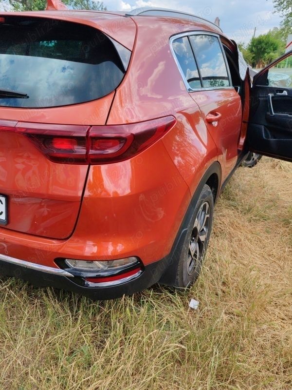 Utilizat 2020 Kia Sportage SUV | 22.000 EUR (Scump) - Imagine 1/4