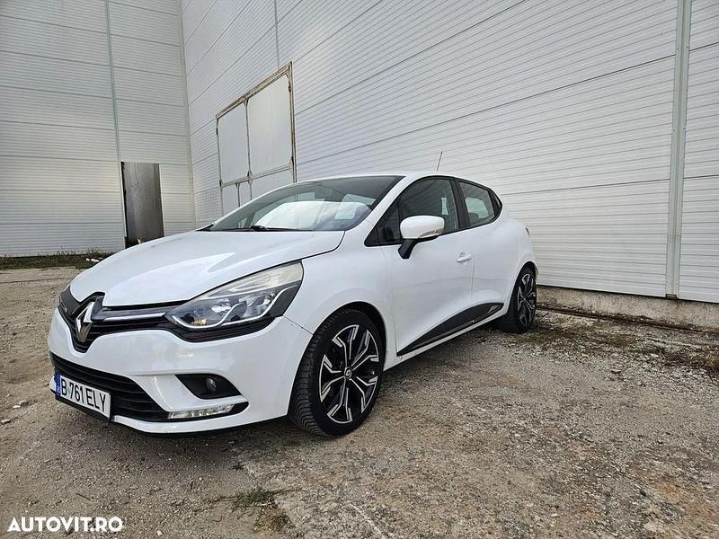 Culoarealb Utilizat 2016 Renault Clio IV Dynamique Hatchback | 7.800 EUR (Preț OK) - Imagine 1/4