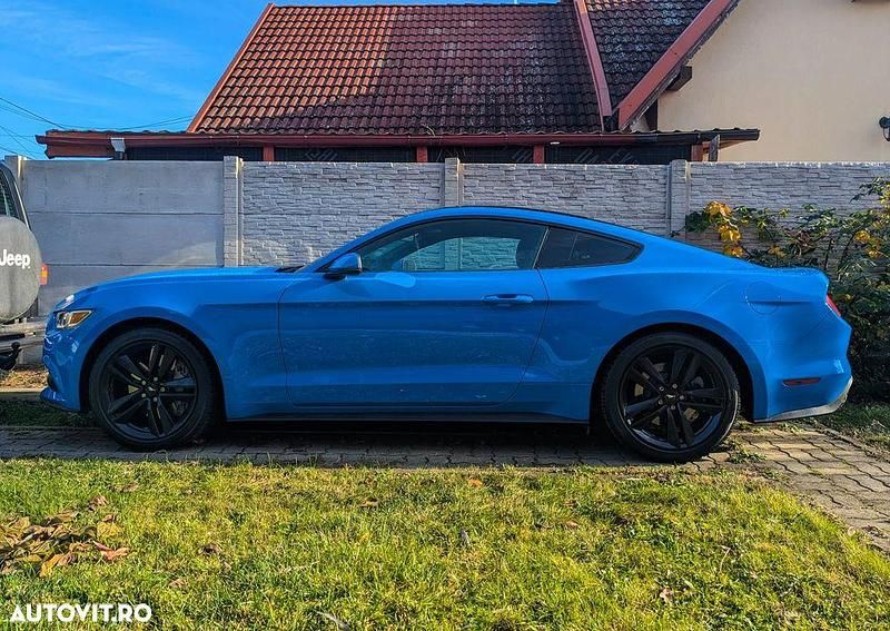 Second-hand Ford Mustang 317 CP (233 kW) 2016 Culoarealbastru Coupe
