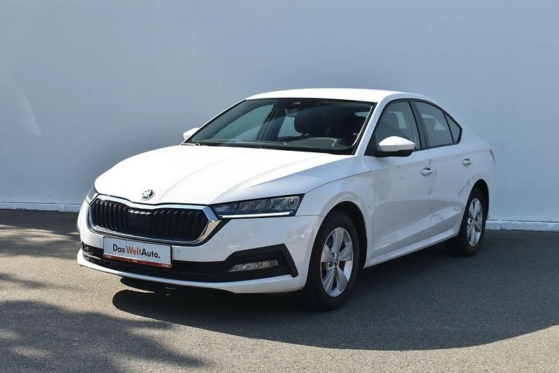 Alb Utilizat 2022 Skoda Octavia | 18.499 EUR (Preț bun) - Imagine 1/4