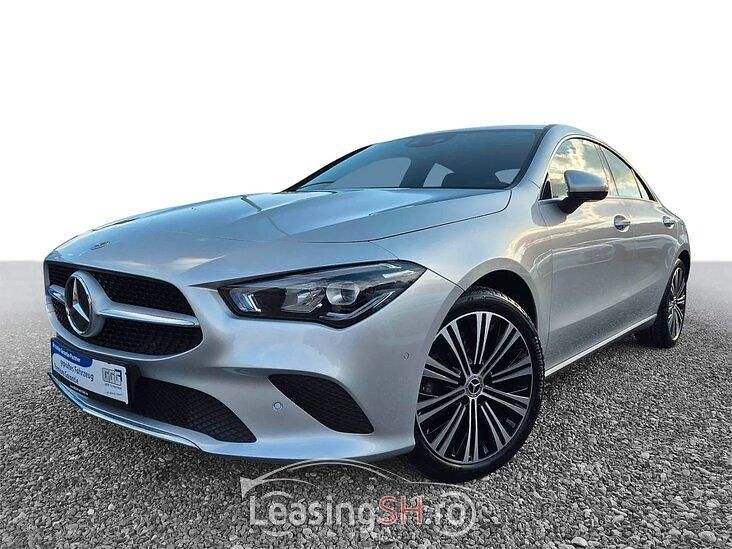 Argintiu Utilizat 2023 Mercedes 180 Business Berlinǎ | 32.964 EUR (Preț OK) - Imagine 1/4