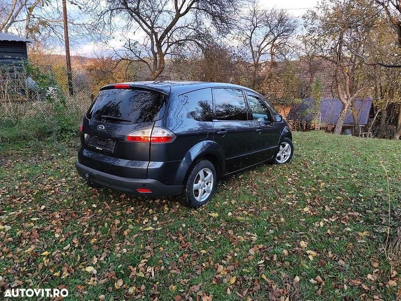 Second-hand Ford S-MAX Titanium 140 CP (102 kW) 2010 Culoaregri Monovolum