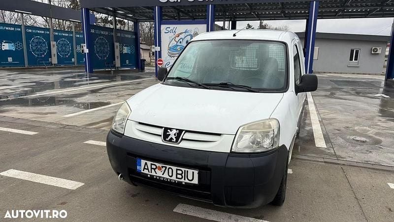 Culoarealb Utilizat 2007 Peugeot Partner Monovolum | 2.000 EUR - Imagine 1/4