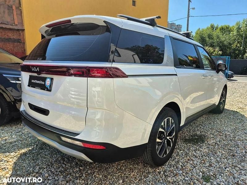 Second-hand Kia Carnival 204 CP (150 kW) 2021 Alb Monovolum