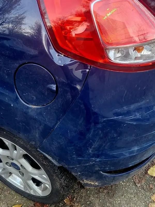 Second-hand Ford Fiesta 80 CP (58 kW) 2016 Albastru Berlinǎ