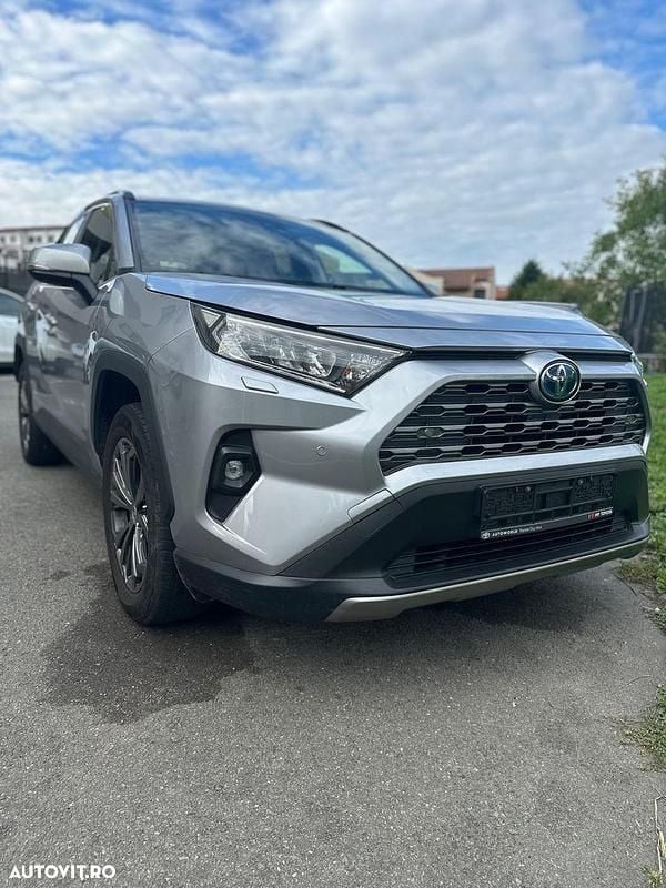 Culoaregri Utilizat 2022 Toyota RAV4 Hybrid SUV | 29.490 EUR (Super Preț) - Imagine 1/4