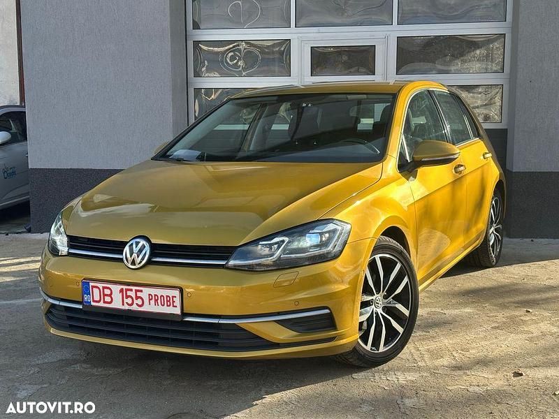 Culoareportocaliu Utilizat 2017 VW Golf VII Hatchback | 11.999 EUR (Puțin scump) - Imagine 1/4