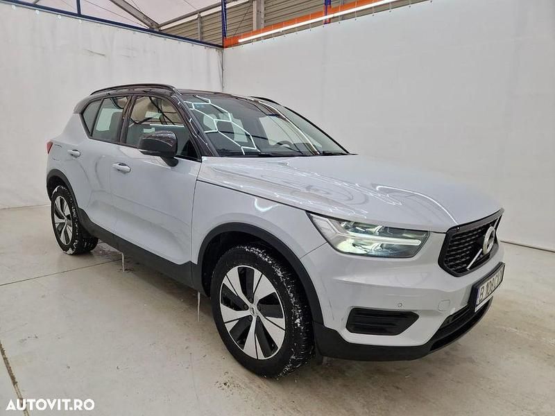 Culoaregri Second-hand 2022 Volvo XC40 SUV | 21.000 EUR (Super Preț) - Imagine 1/4