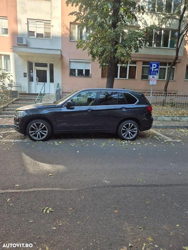Culoarenegru Utilizat 2015 BMW X5 Sport Line SUV | 16.500 EUR - Imagine 1/4