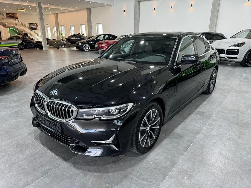 Utilizat 2021 BMW 330 Luxury Line | 32.394 EUR - Imagine 1/1