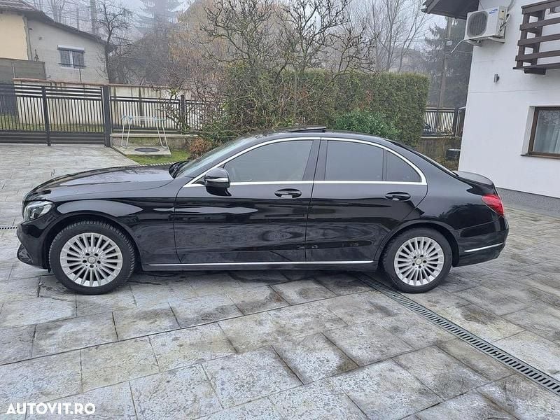 Second-hand Mercedes C220 170 CP (125 kW) 2015 Culoarenegru Berlinǎ