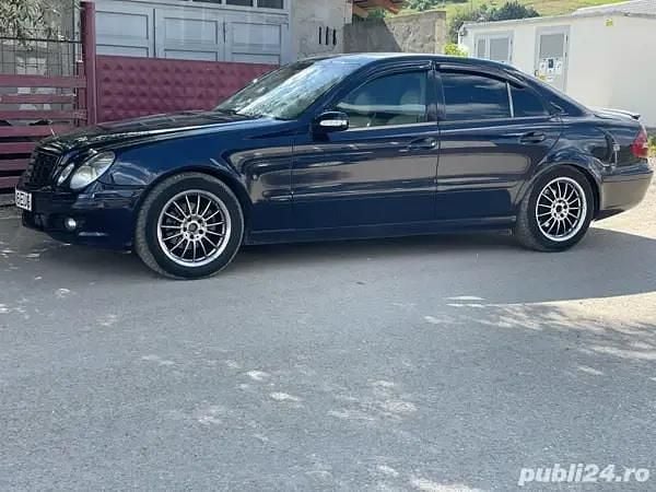 Utilizat 2002 Mercedes E220 Berlinǎ | 2.750 EUR (Preț OK) - Imagine 1/4