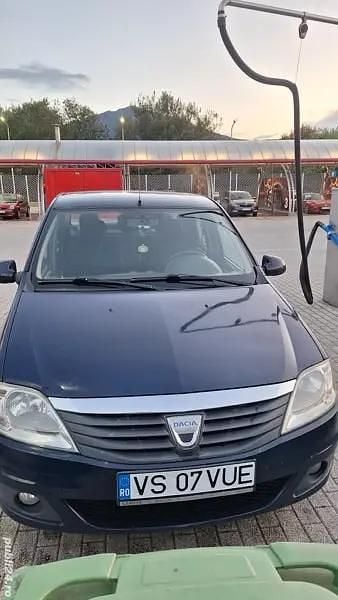 Second-hand Dacia Logan Lauréate 68 CP (50 kW) 2010 Albastru Berlinǎ