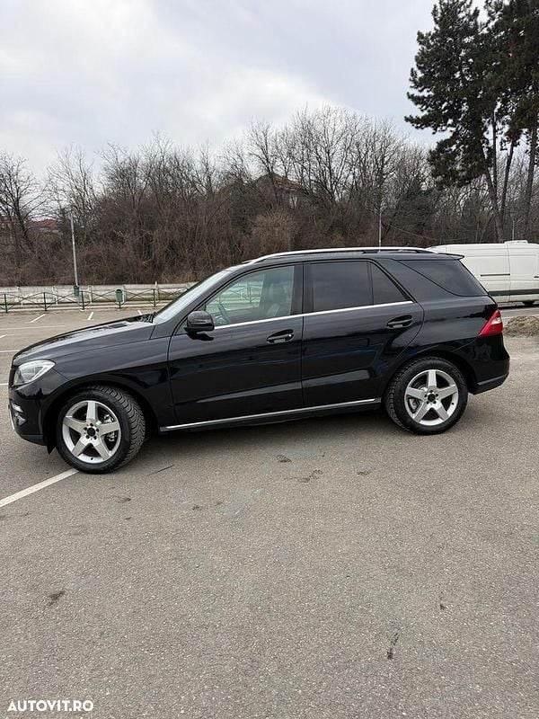 Second-hand Mercedes ML350 258 CP (189 kW) 2012 Culoarenegru SUV