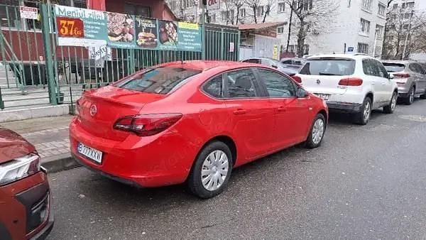 Second-hand Opel Astra 116 CP (85 kW) 2014 Rosu Berlinǎ