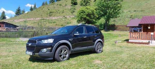 Negru Utilizat 2013 Chevrolet Captiva SUV | 6.000 EUR - Imagine 1/4