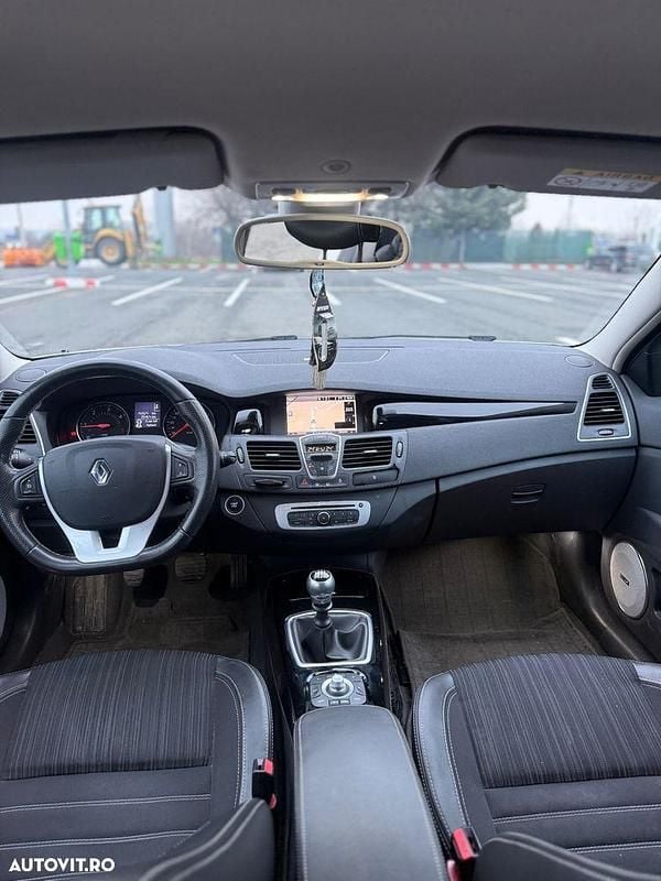 Second-hand Renault Laguna III Bose Edition 110 CP (80 kW) 2015 Culoaregri Berlinǎ