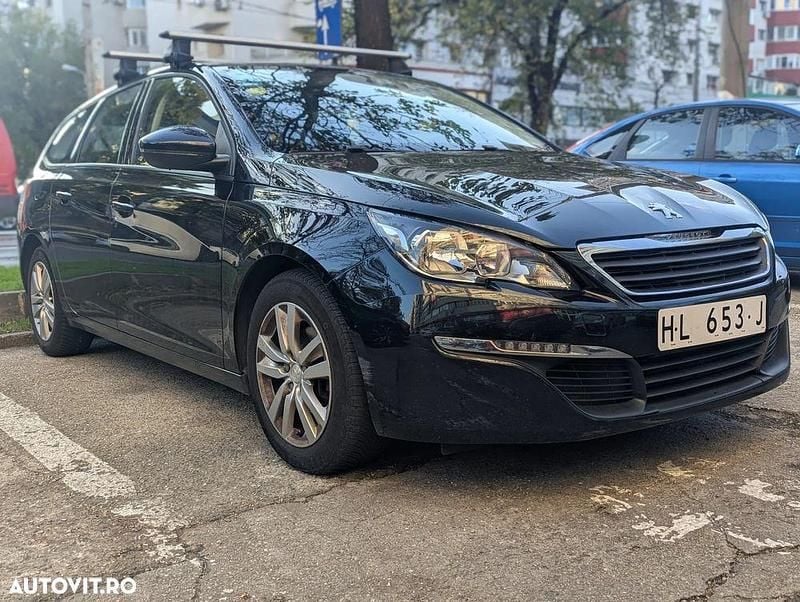 Culoarenegru Utilizat 2015 Peugeot 308 Active Break | 4.500 EUR (Preț bun) - Imagine 1/4