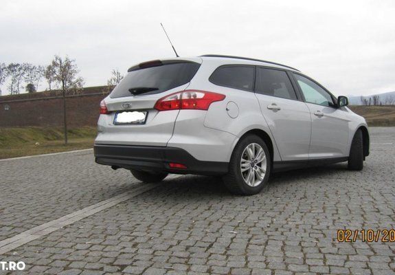 Second-hand Ford Focus 115 CP (84 kW) 2011 Argint Break