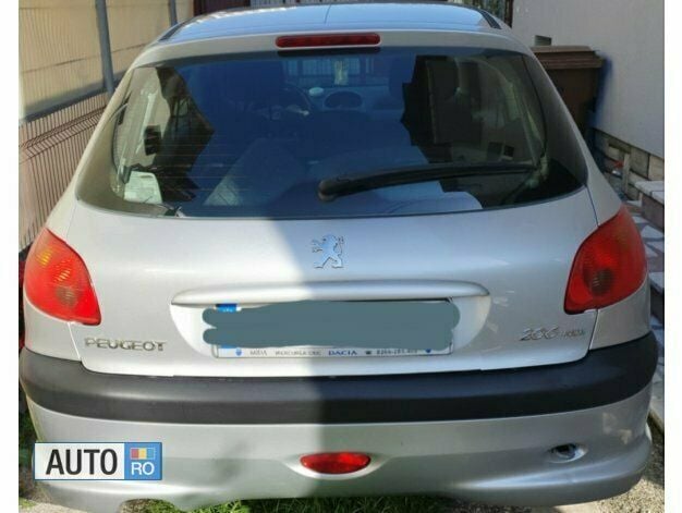 Second-hand Peugeot 206 70 CP (51 kW) 2004 Gri Hatchback