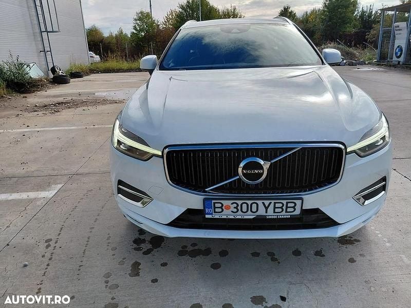 Culoarealb Utilizat 2021 Volvo XC60 Momentum SUV | 36.500 EUR (Puțin scump) - Imagine 1/4