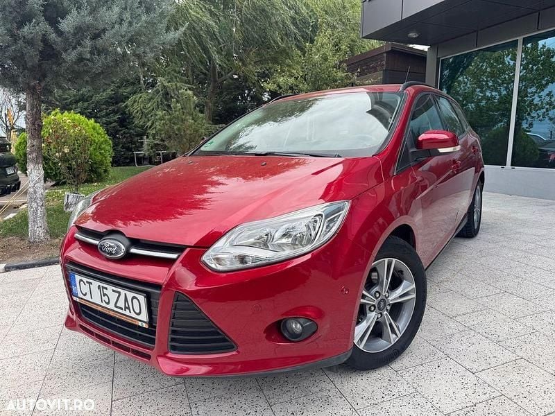 Culoarerosu Utilizat 2015 Ford Focus | 4.500 EUR (Super Preț) - Imagine 1/4