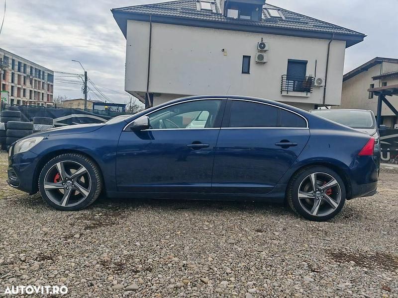 Second-hand Volvo S60 R-Design 163 CP (119 kW) 2011 Culoarealbastru Berlinǎ