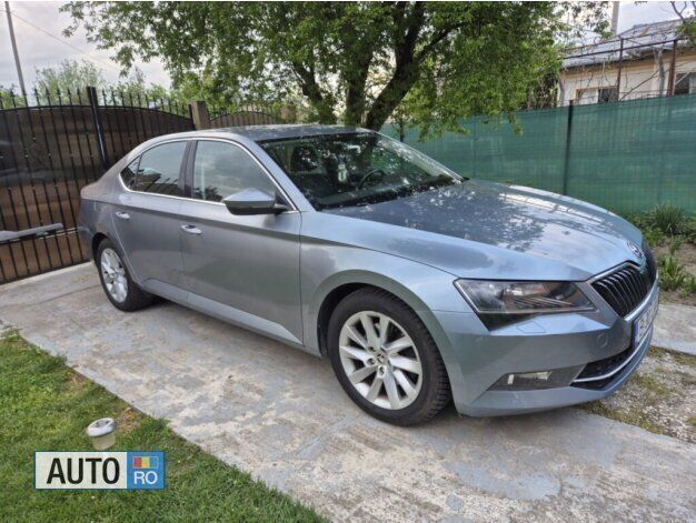 Gri Utilizat 2017 Skoda Superb Berlinǎ | 14.750 EUR (Preț OK) - Imagine 1/4