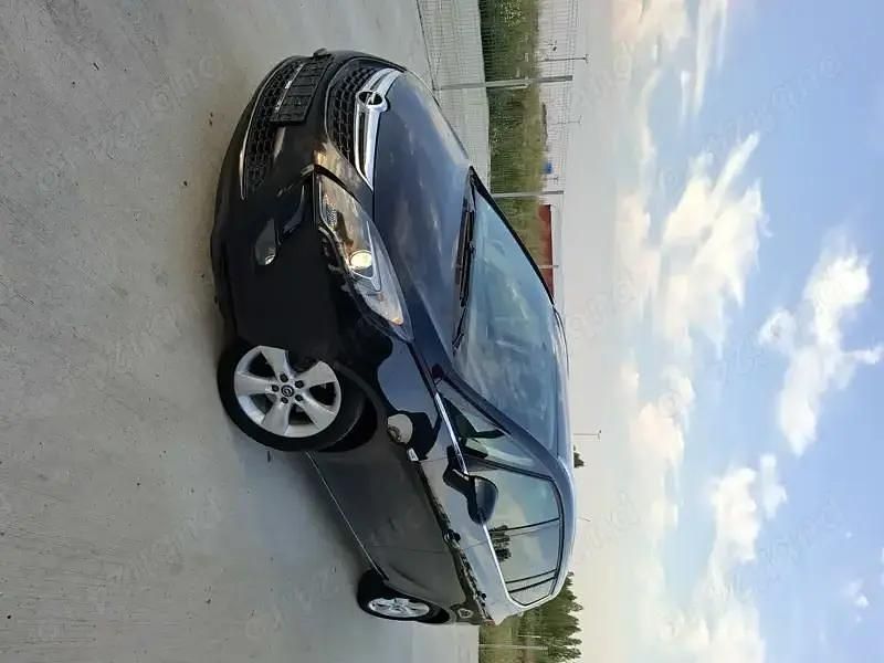 Utilizat 2013 Opel Zafira Monovolum | 5.000 EUR - Imagine 1/4