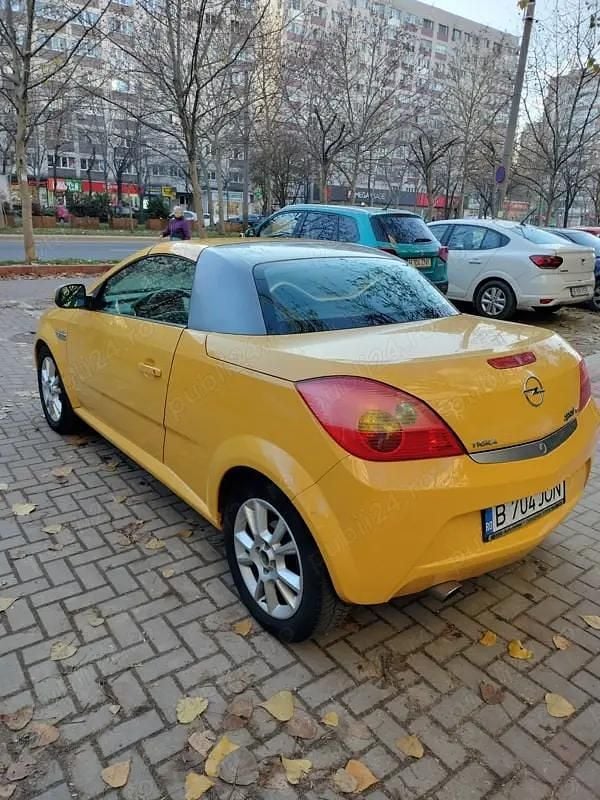 Second-hand Opel Tigra 125 CP (91 kW) 2006 Cabrio
