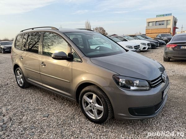 Gri Utilizat 2012 VW Touran Monovolum | 7.500 EUR (Scump) - Imagine 1/4