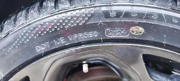 Second-hand Ford Mondeo 140 CP (102 kW) 2008 Albastru Hatchback