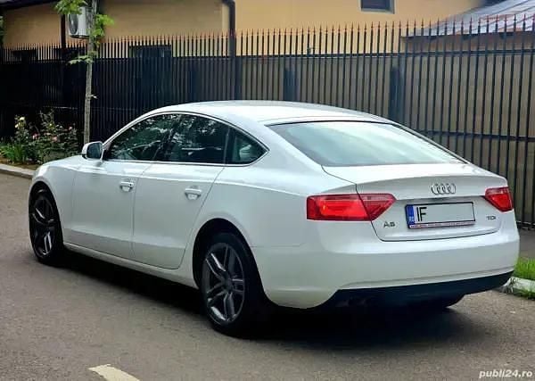 Utilizat 2013 Audi A5 Coupe | 9.500 EUR (Super Preț) - Imagine 1/4