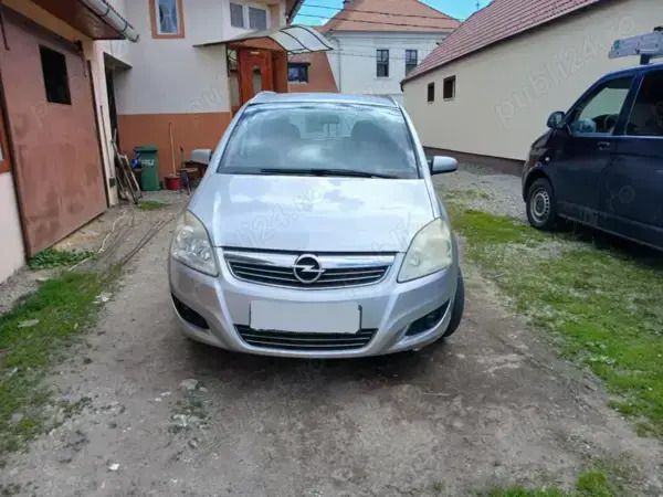Utilizat 2009 Opel Zafira Monovolum | 2.600 EUR - Imagine 1/4