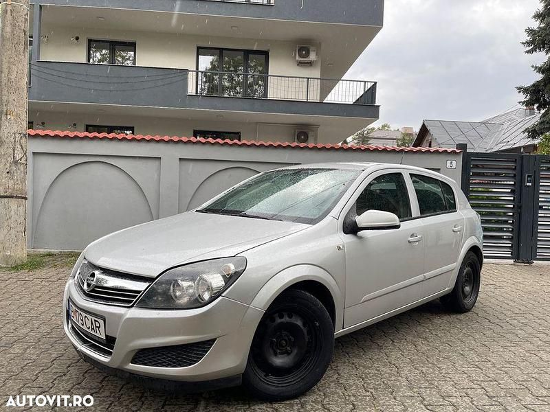 Culoaregri Utilizat 2009 Opel Astra Enjoy Hatchback | 4.000 EUR (Scump) - Imagine 1/4