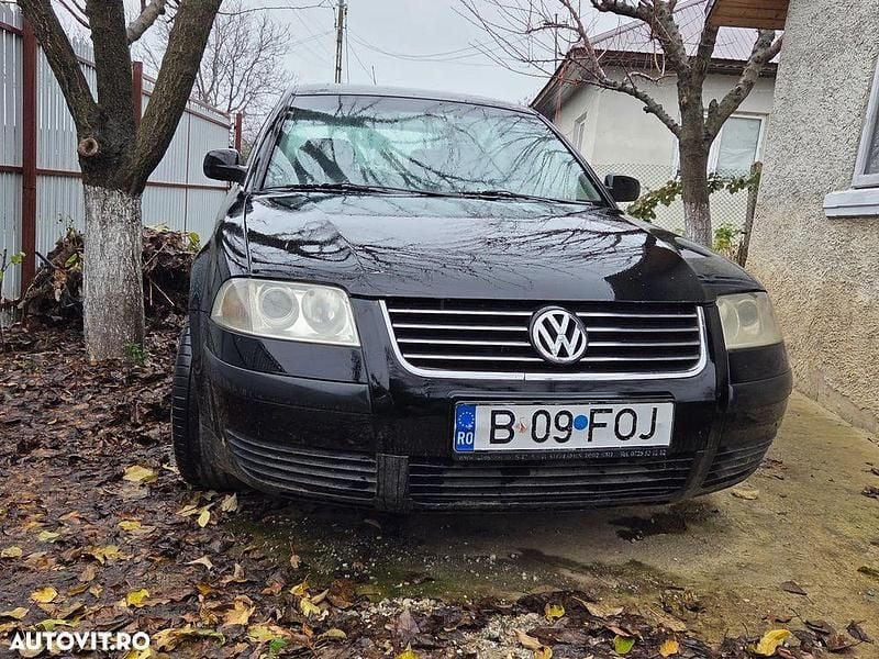 Culoarenegru Utilizat 2001 VW Passat Trendline Berlinǎ | 1.310 EUR (Preț OK) - Imagine 1/4