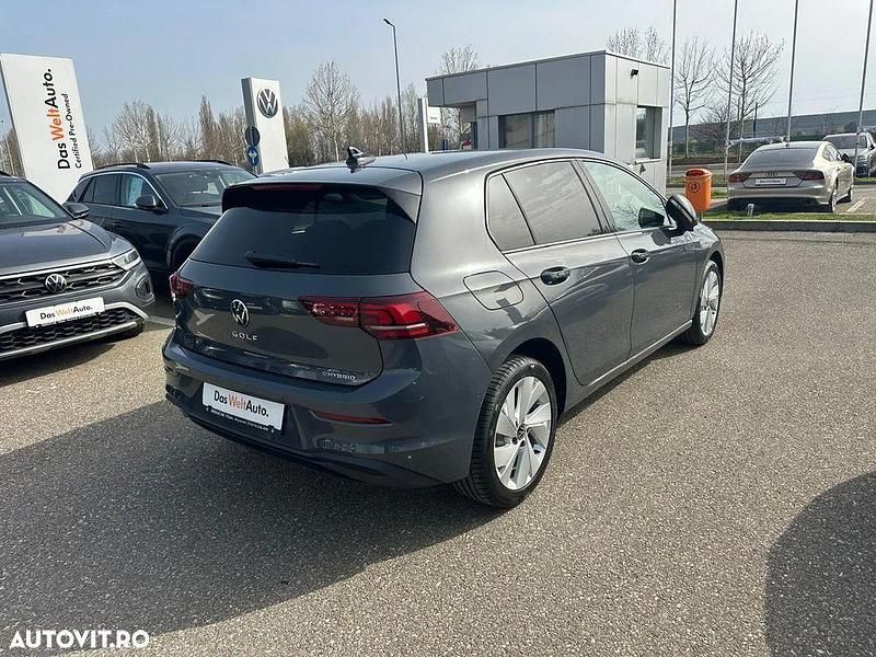 Nouă VW Golf VIII Life 150 CP (110 kW) 2025 Culoaregri Hatchback