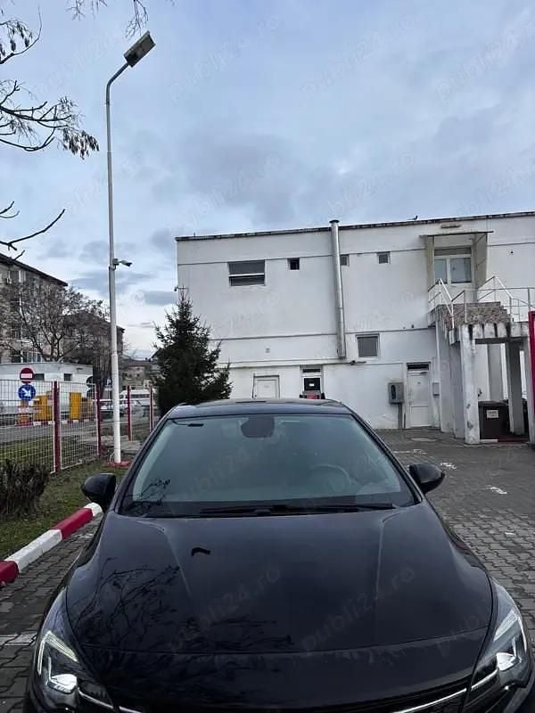 Second-hand Opel Astra 130 CP (95 kW) 2020 Negru Hatchback