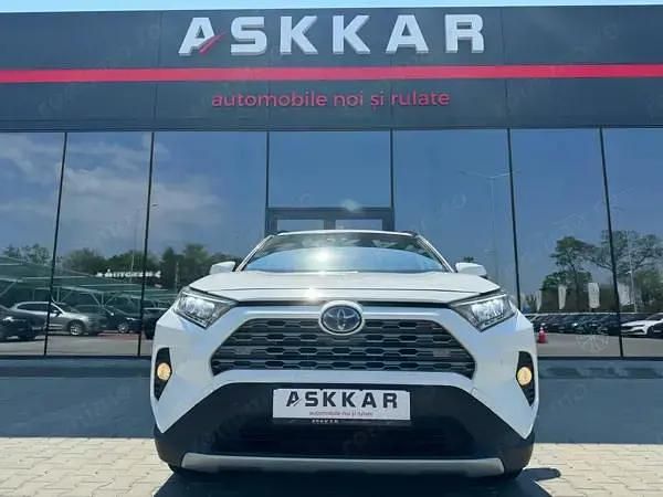 Second-hand Toyota RAV4 Hybrid 178 CP (130 kW) 2019 Alb SUV