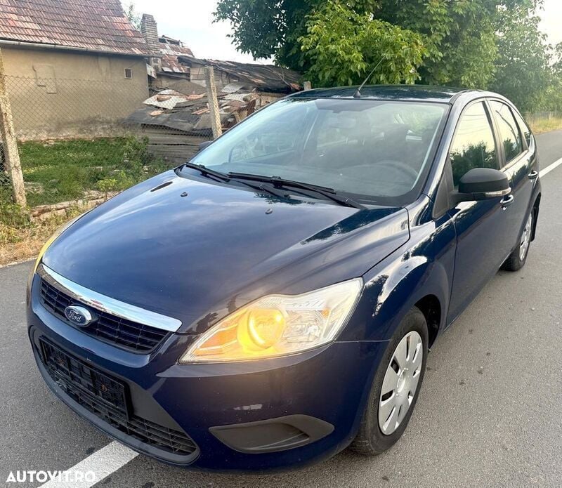 Albastru Utilizat 2008 Ford Focus Trend Hatchback | 2.199 EUR (Preț OK) - Imagine 1/4