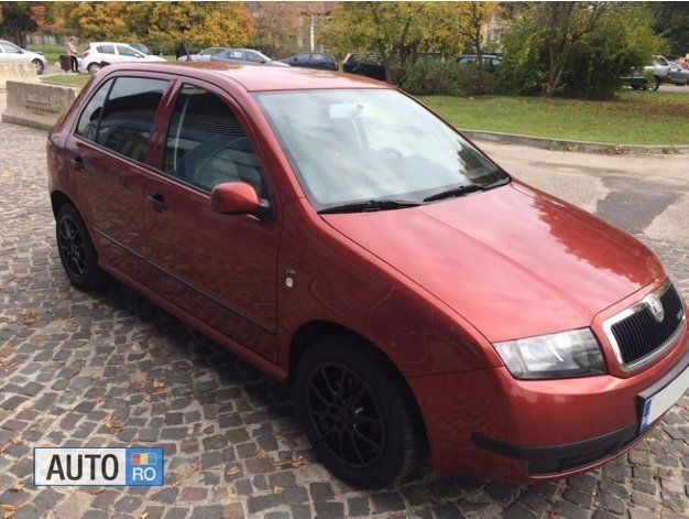 Rosu metalizat Utilizat 2002 Skoda Fabia Hatchback | 2.100 EUR (Preț OK) - Imagine 1/4