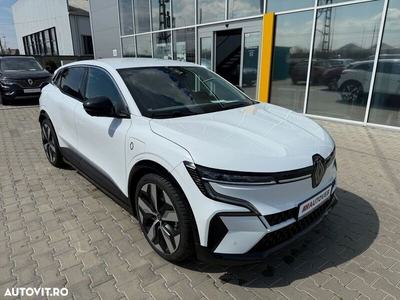 Alb Utilizat 2023 Renault Mégane Techno SUV | 28.980 EUR (Scump) - Imagine 1/4