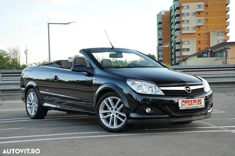 Culoarenegru Utilizat 2007 Opel Astra Cabriolet Cosmo Cabrio | 4.550 EUR - Imagine 1/4